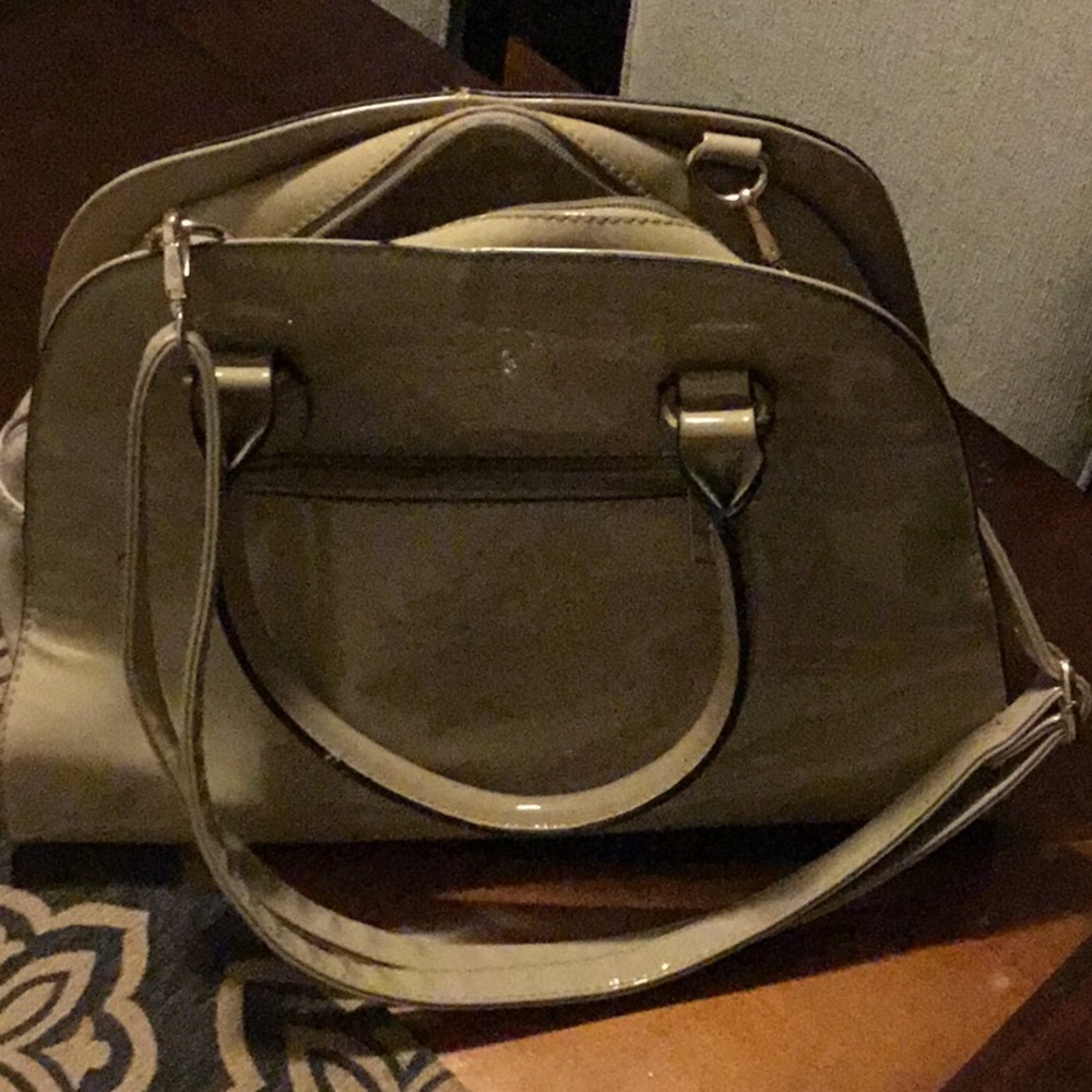 Handbag - Picture 2 of 3